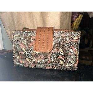 SAKROOTS Olympic Smartphone Crossbody Purse Bag Wristlet Sienna Brown